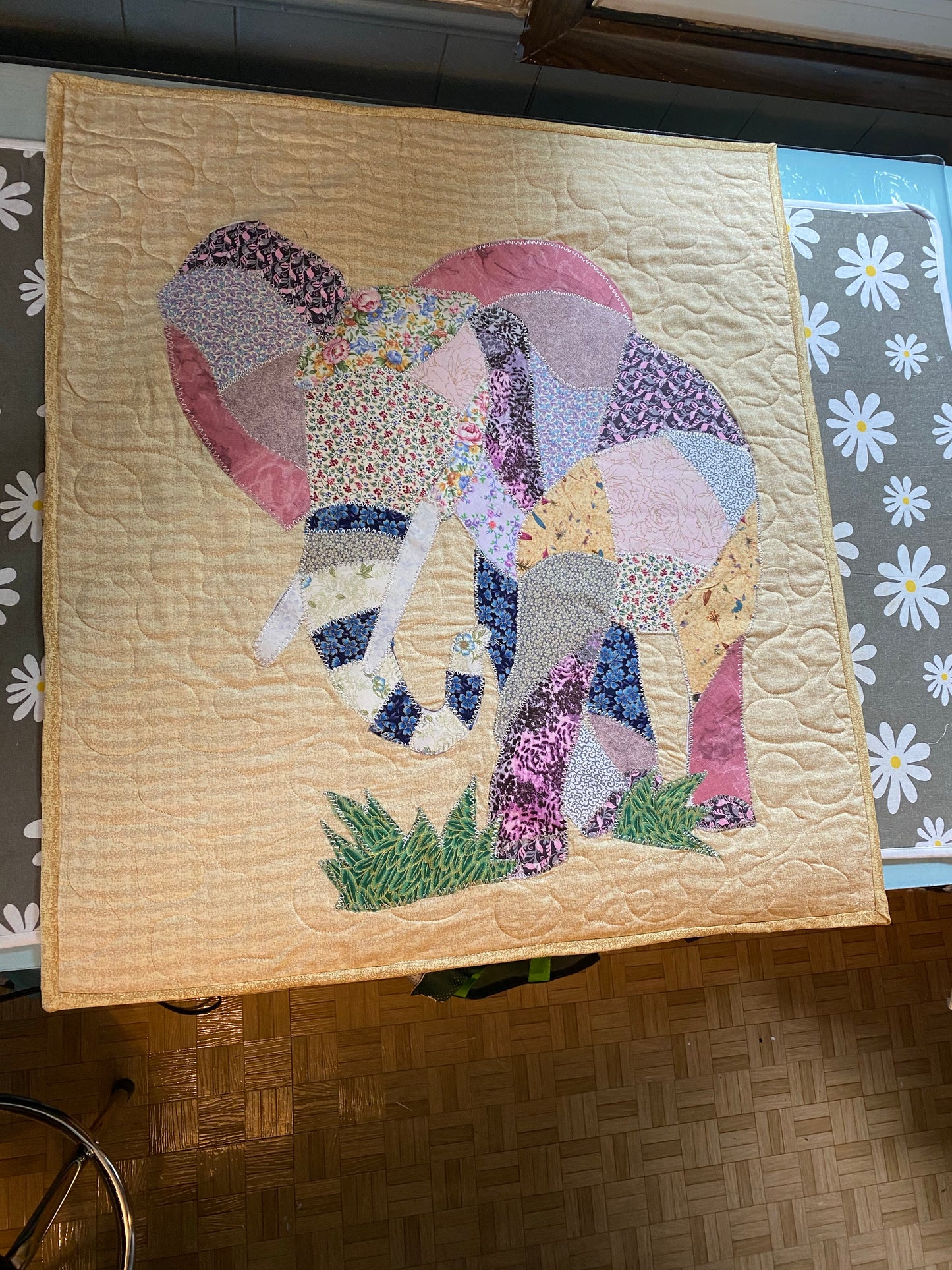 CUSTOM QUILT CONTACT ME